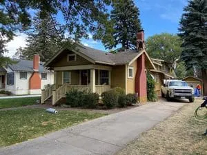 {{ custom_values.service_1 }} in {{custom_values.area_2})