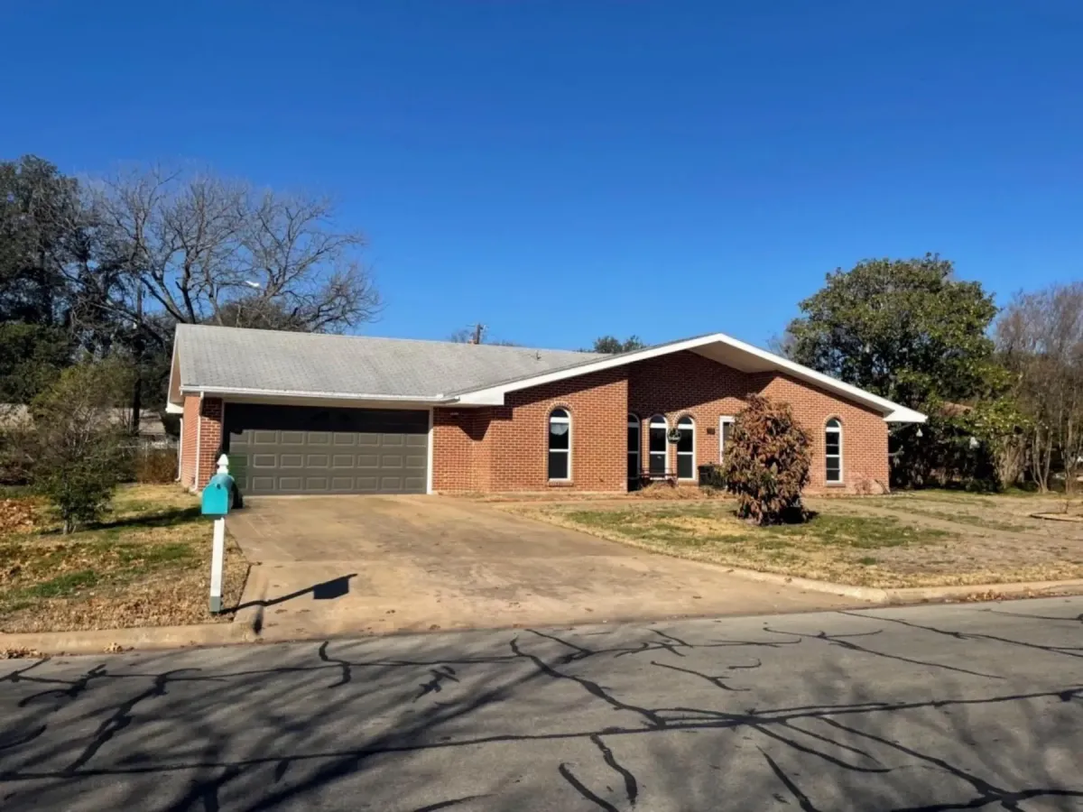 Akron Concrete builds and installs Driveway
