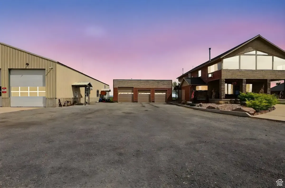 Logan Concrete builds and installs Driveway