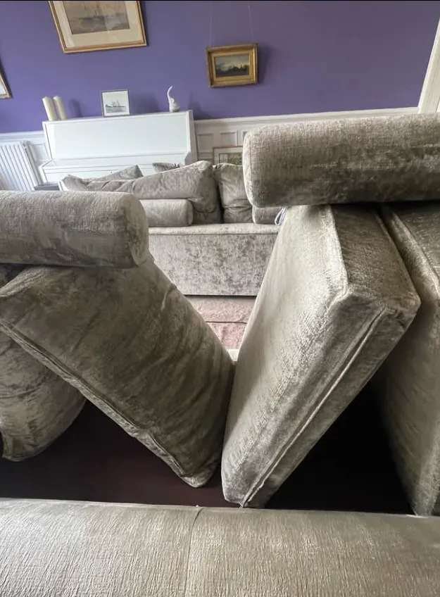 Upholstery / Sofa Cleaning in Renfrew