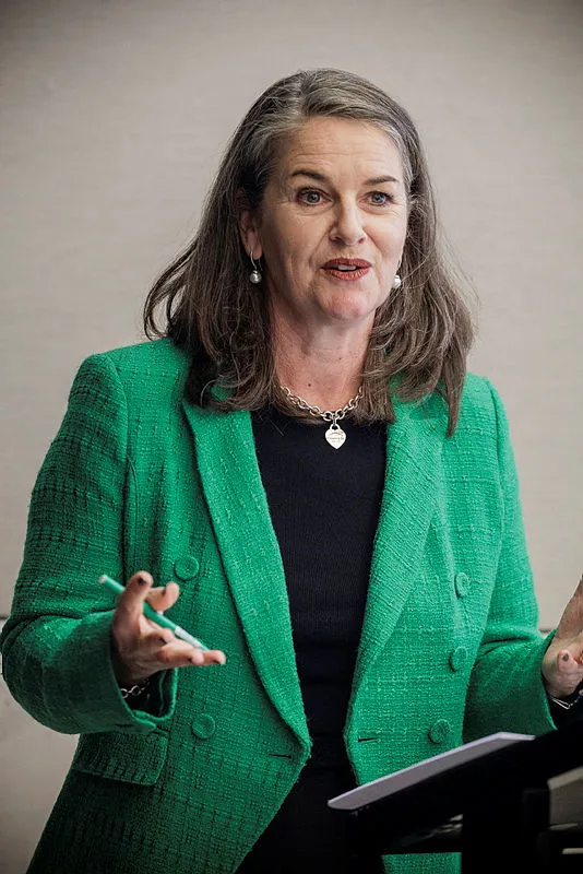 Beth Barratt-Browne, Board Advisor and Strategic HR Leader