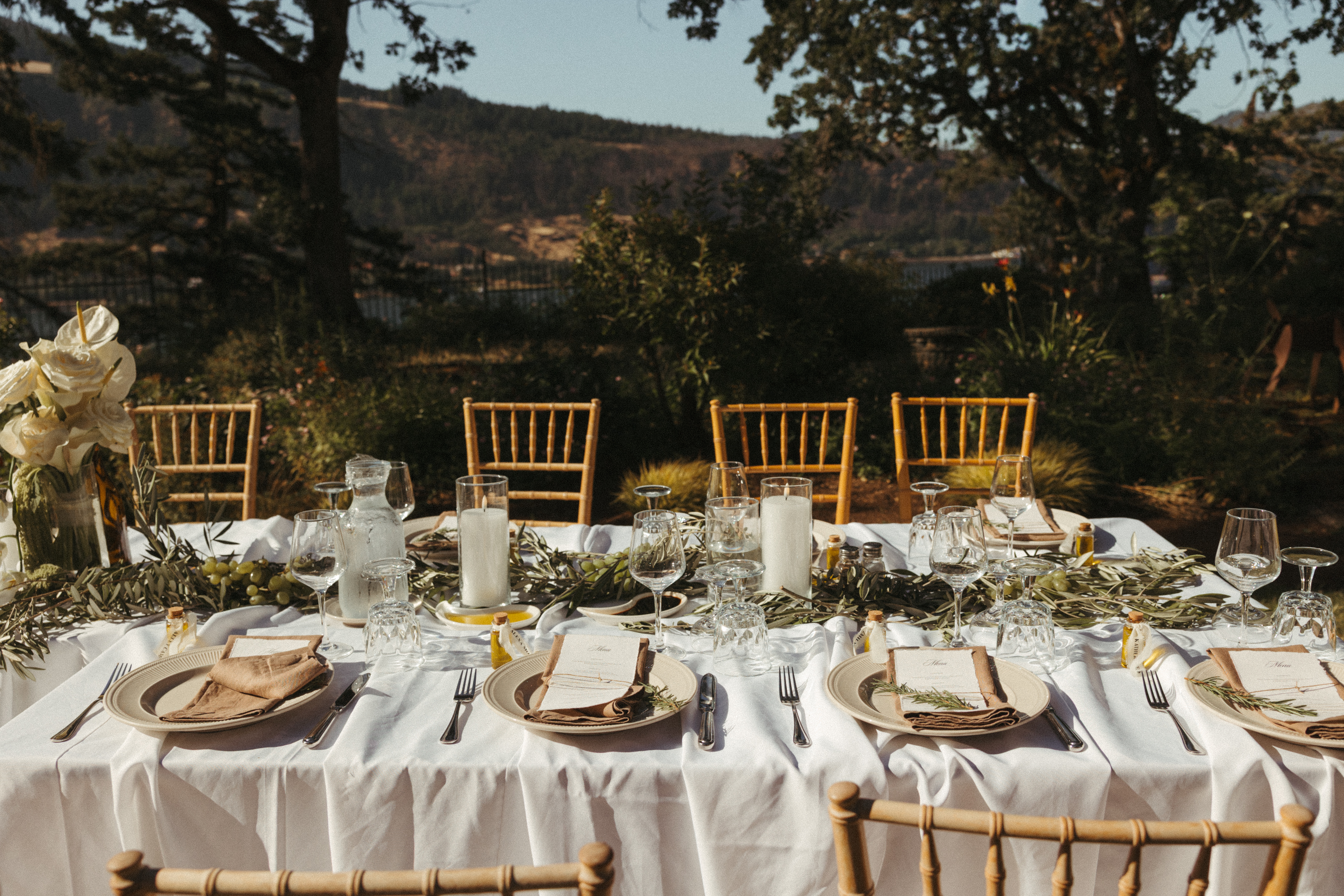 Real wedding moment coordinated by Bells, Bows and Vows in the Pacific Northwest