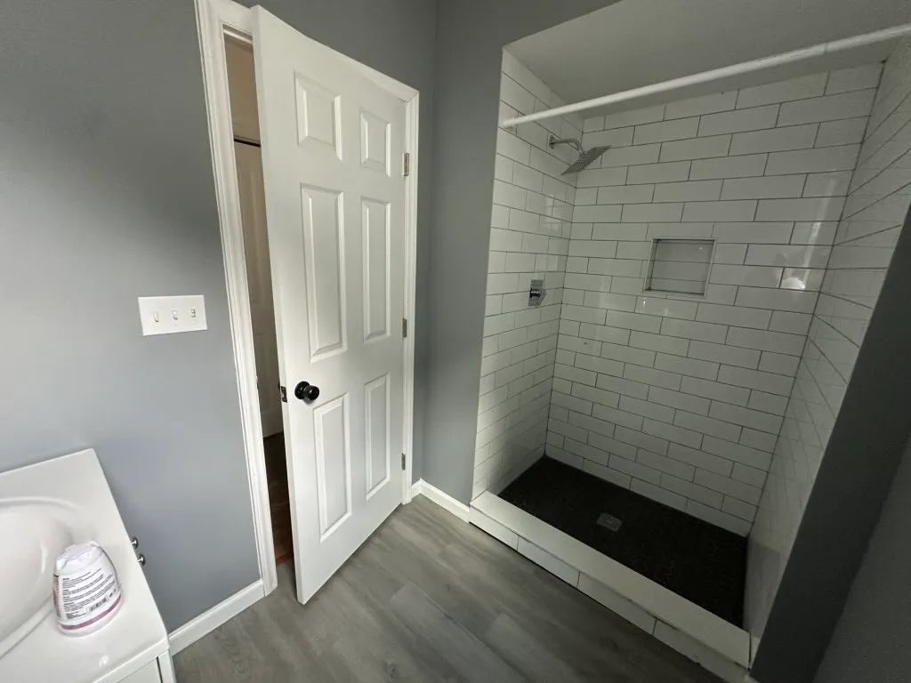 Bathroom Deep Cleaning