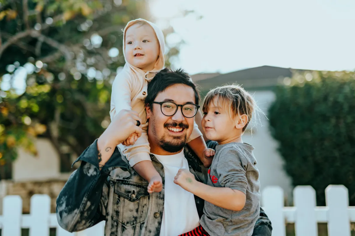 Dad with his kids