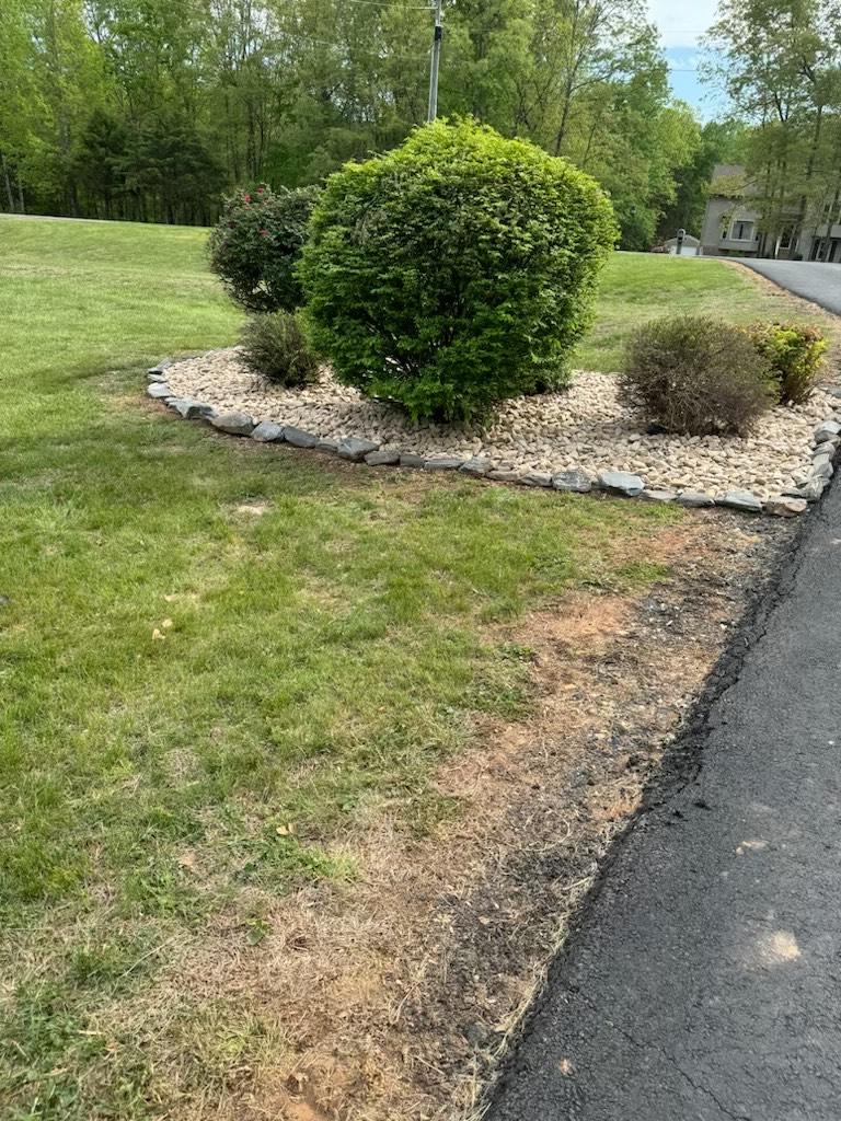 Lynchburg Lawn Maintenance