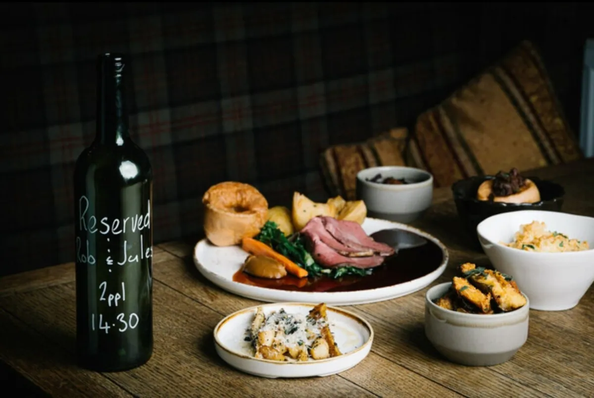 roast dinner, roast in newnham, the best roast in newnham, potatoes, sunday lunch, sunday roast, grav, vegetables, veg, vegetarian roast, beef roast, 