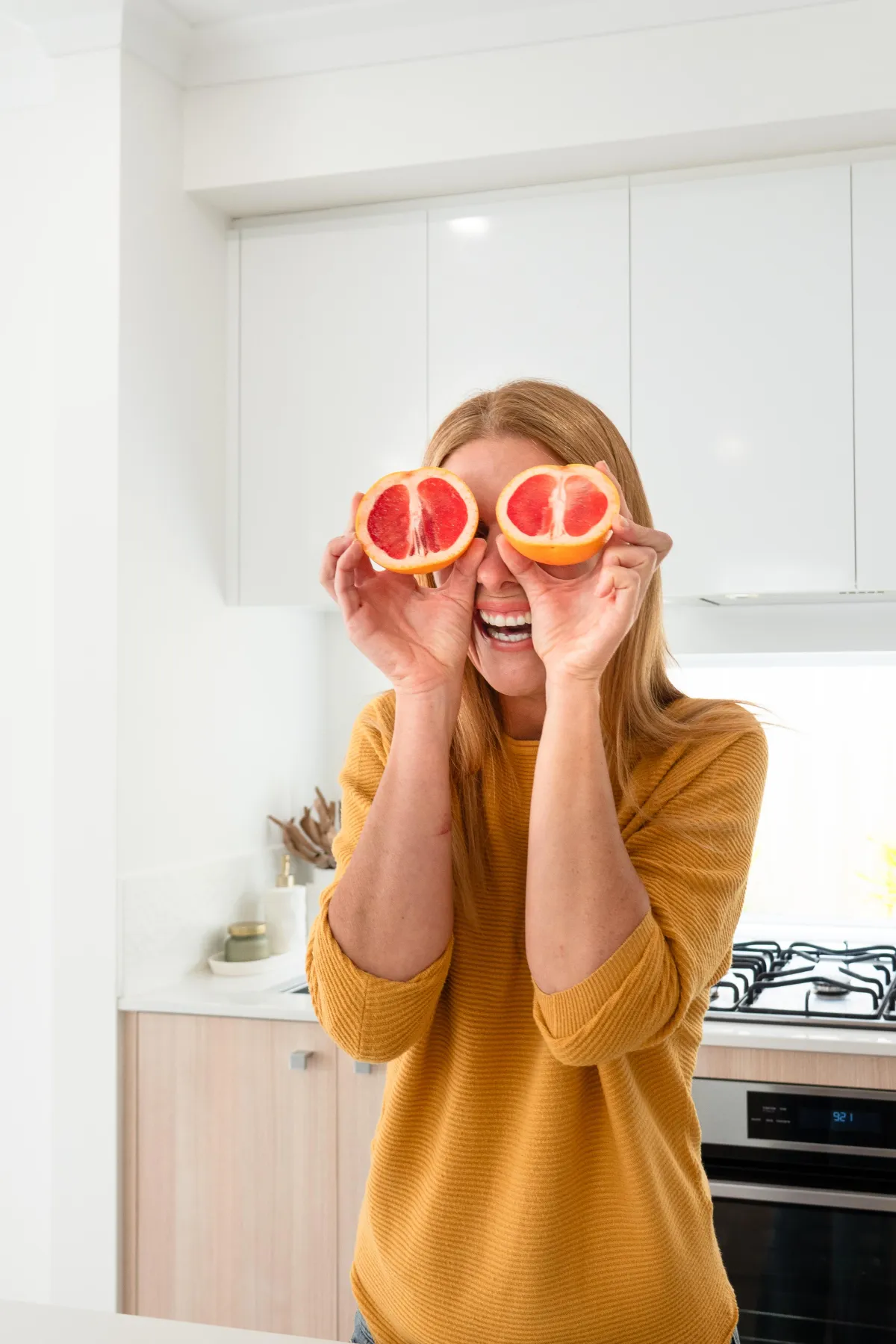 Jelena with Grapefruit