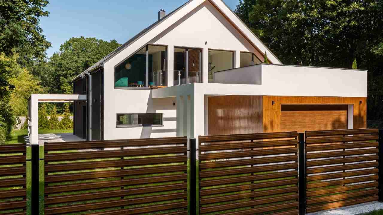 fence painting