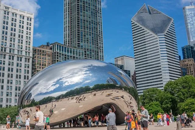 Chicago skyline image by Michelle Raponi from Pixabay