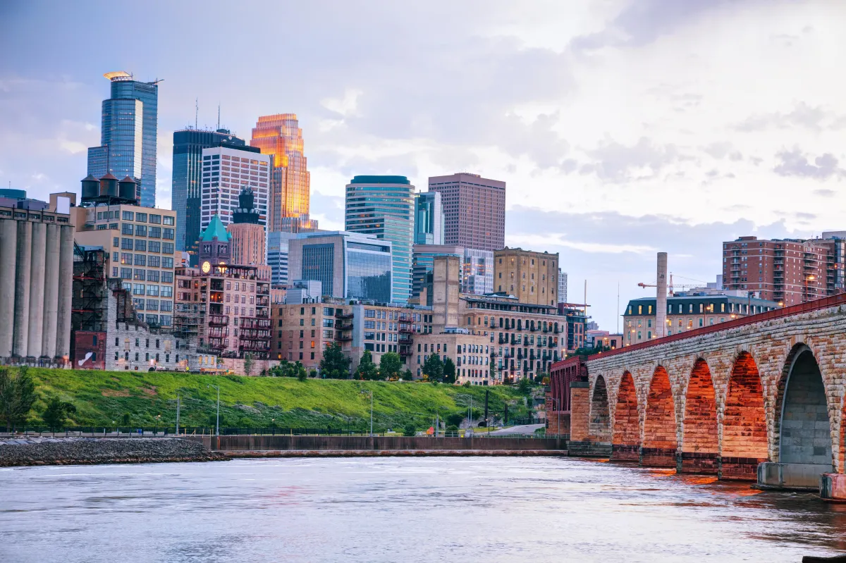 Minneapolis skyline image by StockSnap from Pixabay