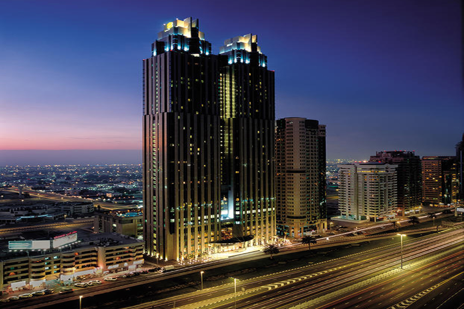 https://www.shangri-la.com/dubai/shangrila/?WT.mc_id=MEIA-SLDB_202511_ROW_SEM_GOS_AON_Brand-Hotel_FY25-RMBK_EN-text-ad-RoomOffer-shangri-la%20dubai&gclsrc=aw.ds&gad_source=1&gad_campaignid=23309743140&gbraid=0AAAABCKfNeIIf38dwf2qJGT3MiaFlEx_0&gclid=CjwKCAiA4KfLBhB0EiwAUY7GAQ7lTfDRMWxrKPH4GYrCCrzW1W262igdhGogN_BkdhC-r-QreAFN_BoCpGYQAvD_BwE