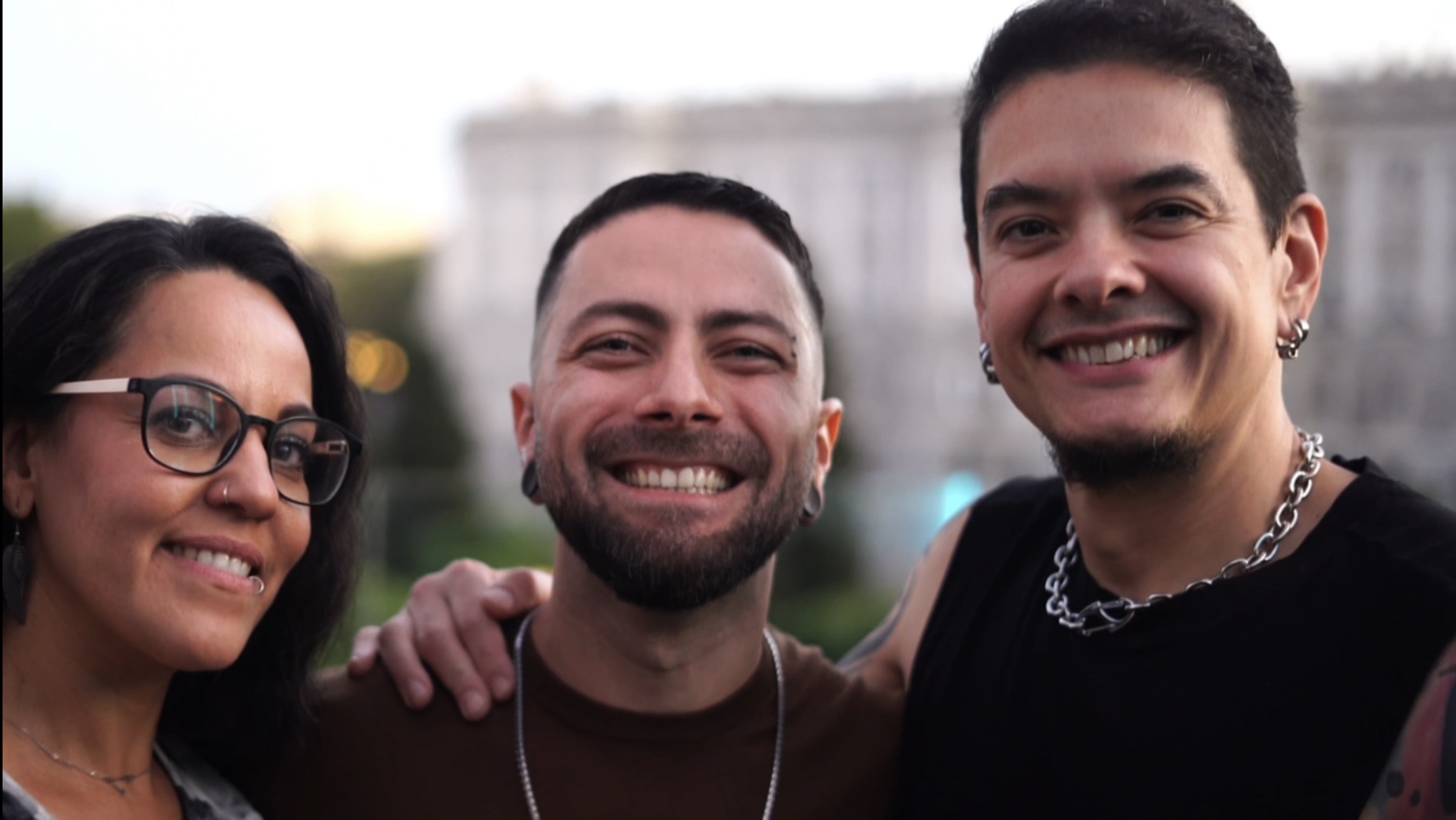 David Mendoza art en el evento de su comunidad de clientes VIP junto a Lu y Sergio