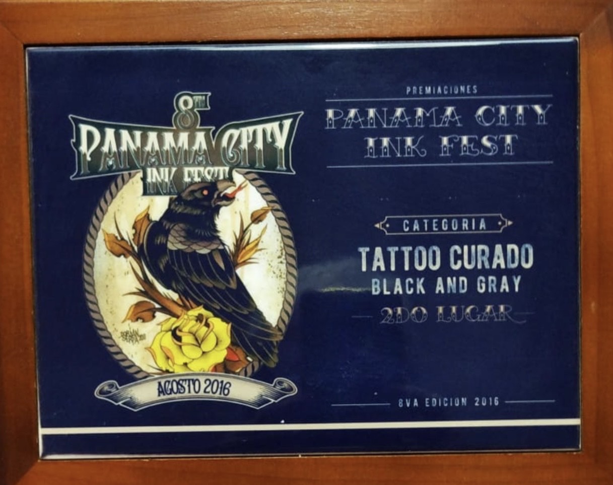 Premio obtenido por David Mendoza art de Segundo lugar en la categoría Black and Gray tatuaje curado en la Panamá City ink festival en su séptima edición en el año 2016