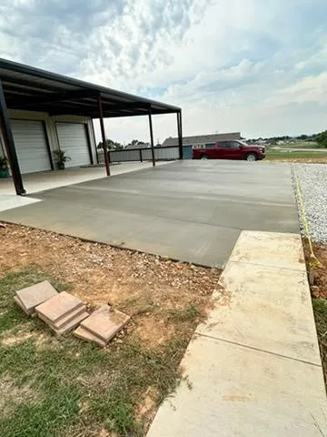 Sidewalks & Walkways in