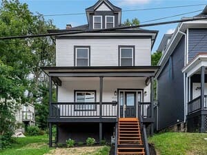 Outdated interior before renovation