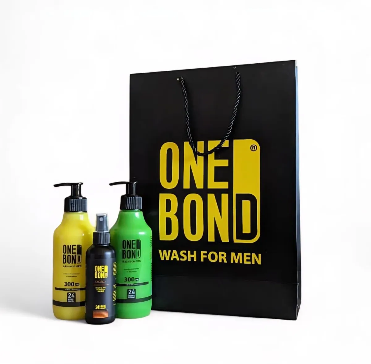 ثلاثة صناديق منتجات مع شرائط هدايا مختلفة وألعاب هدايا مميزة