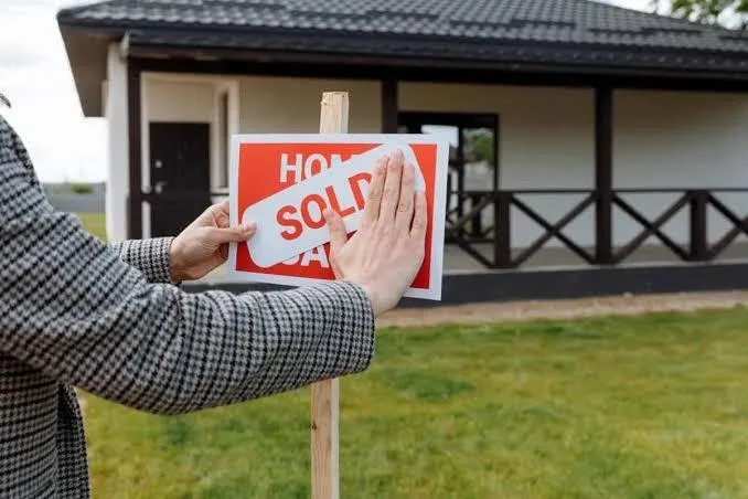 Can I Sell a Rental Property with Tenants in Place? | Florida & Alabama Guide