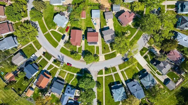Can I Sell My House for Cash If It Has Unpaid HOA Fees or HOA Liens in Pensacola, Mobile, or Birmingham?