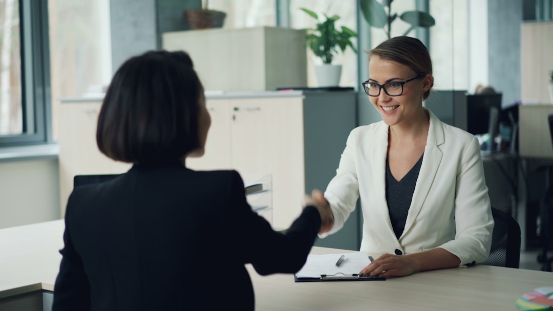 Article about practical selling through trust, authenticity, and understanding customer needs.