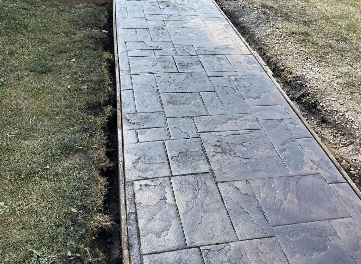 Concrete Sidewalk Installation