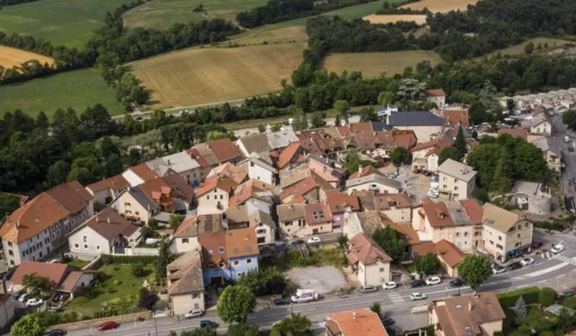 Nettoyage voiture à La Bâtie-Neuve