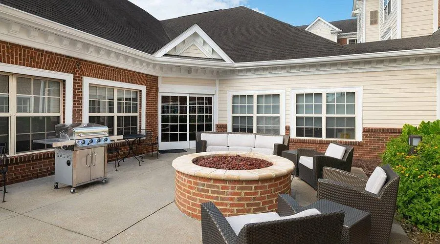 Dallas Concrete Pros builds and installs Driveway