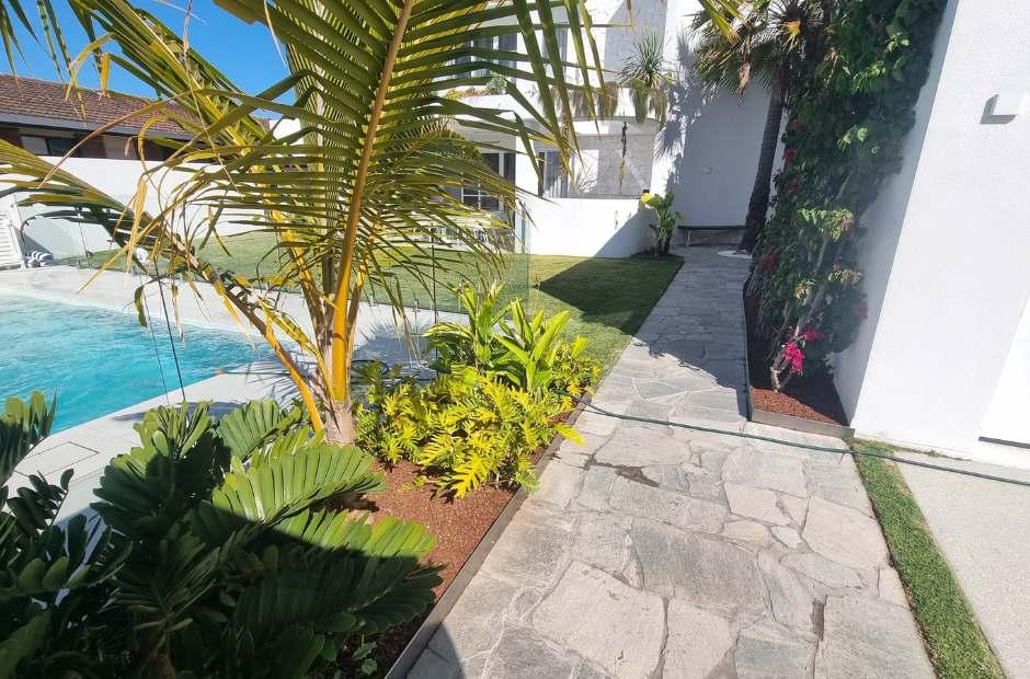 Buderim Garden Makeover Steel Edging