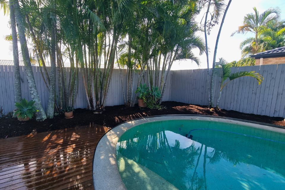 Low maintenance garden with steel edging and mulch in Sippy Downs