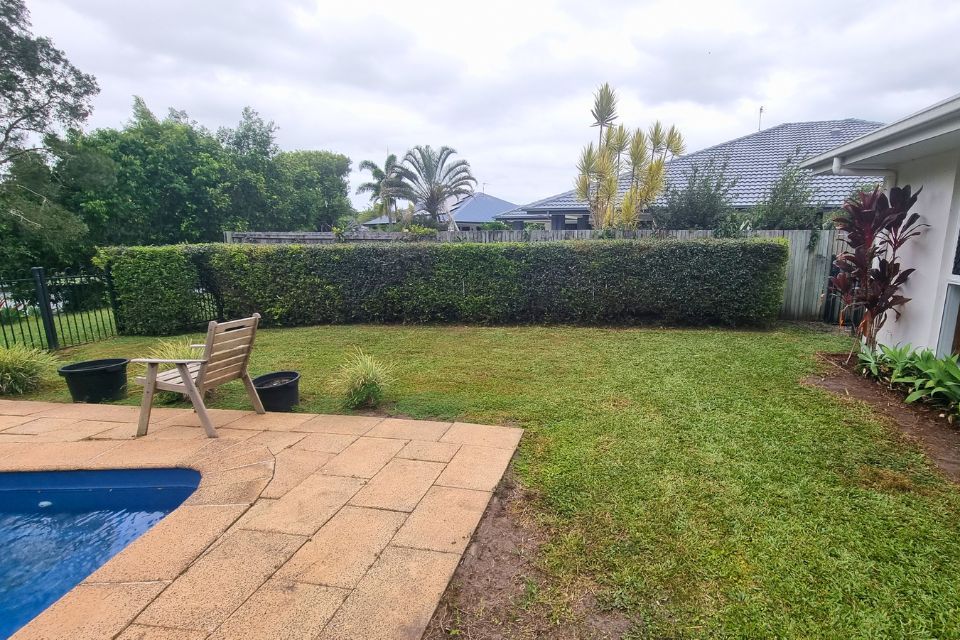 Garden clean-up in Buderim with beds cleared and ready for mulch