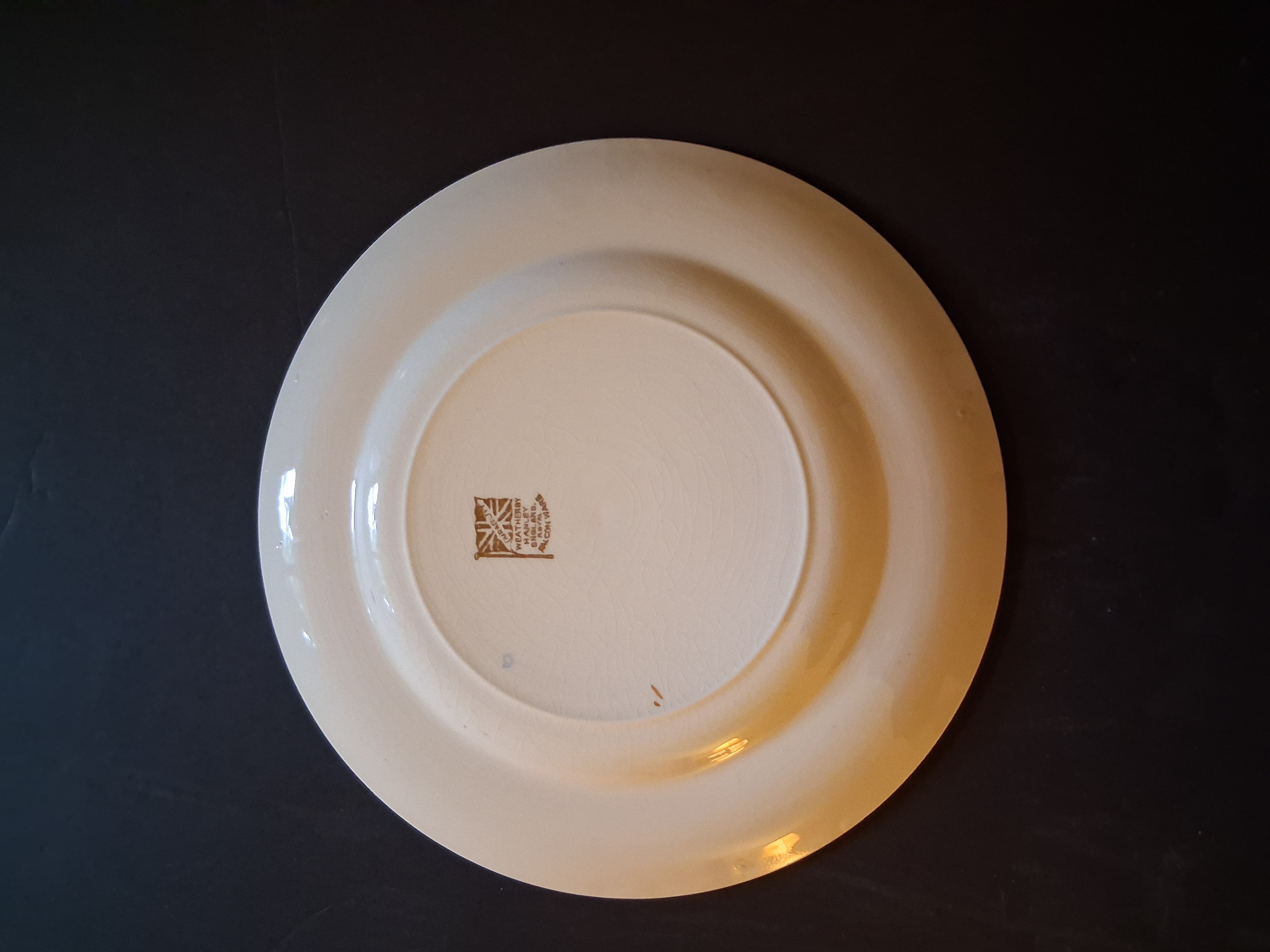 1953 Queen Elizabeth II Coronation Collector Plate | Royal Arms | Vintage English Commemorative – Image 2
