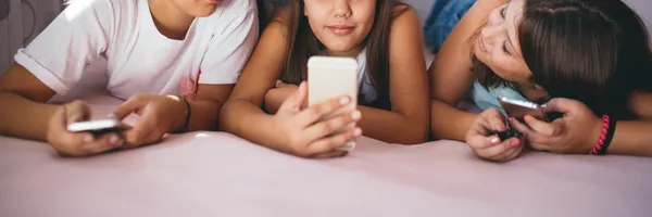Body Image and Social Media: Protecting Ourselves and Our Kids