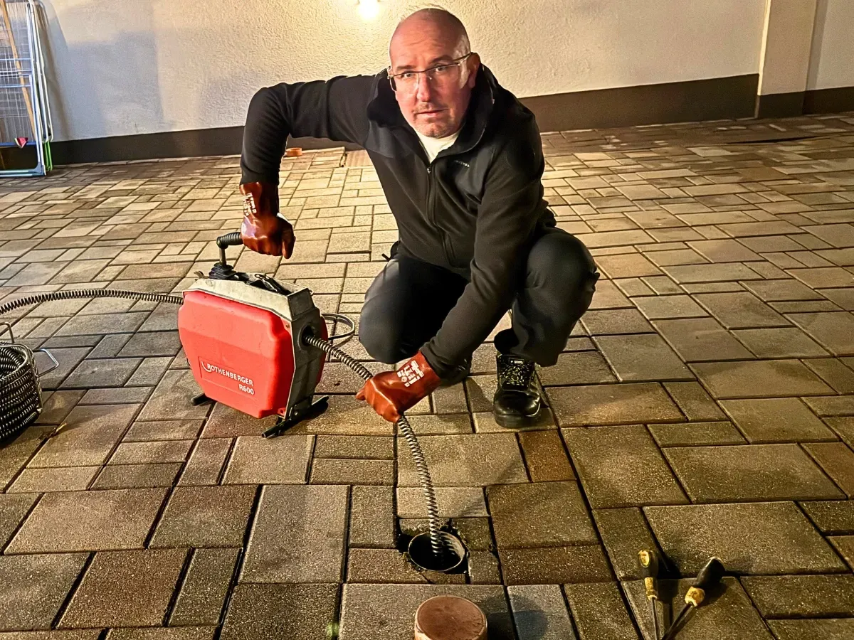 Papp Zsolt padlólefolyó duguláselhárítás Nyíregyházán, tiszta átadás