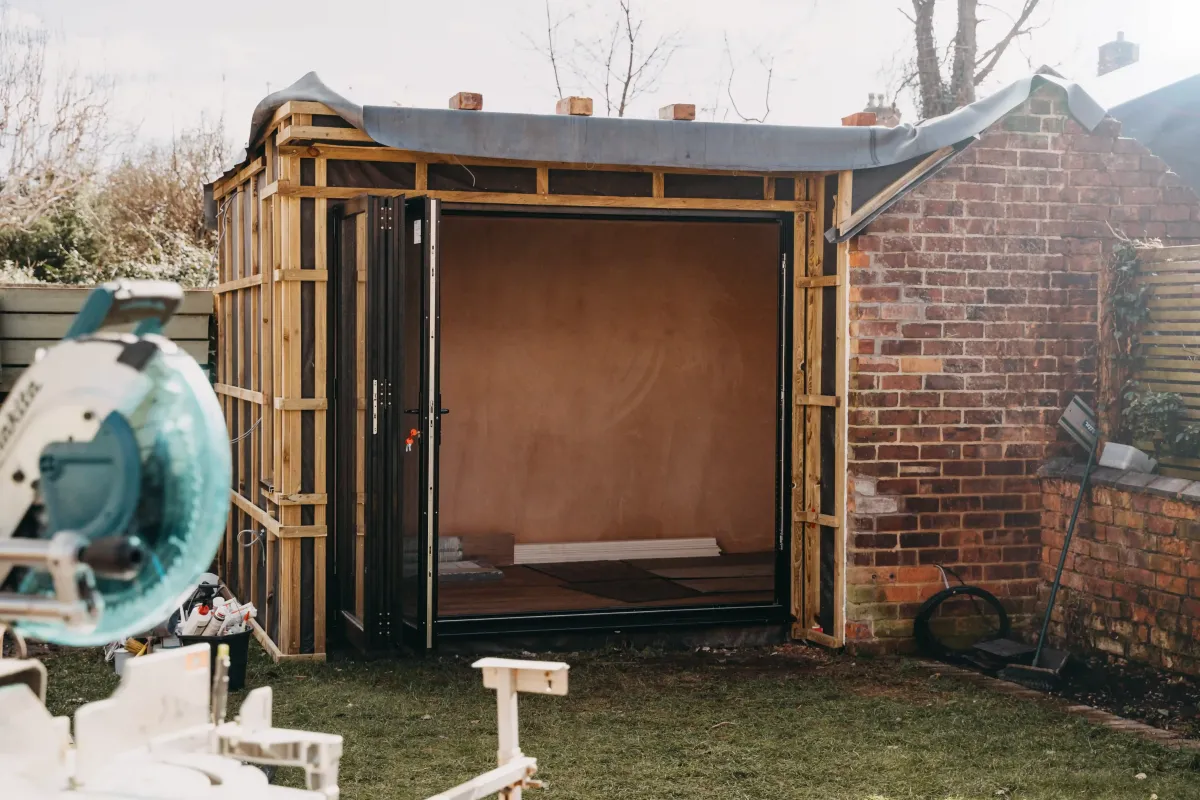 bespoke garden room build in Nottingham