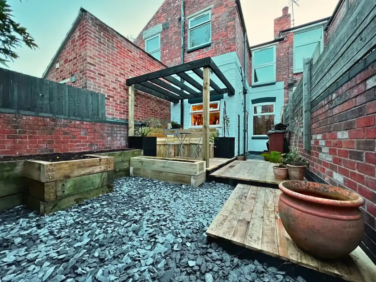 pergola build in nottingham
