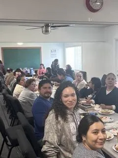 Convivencia y comida en la iglesia