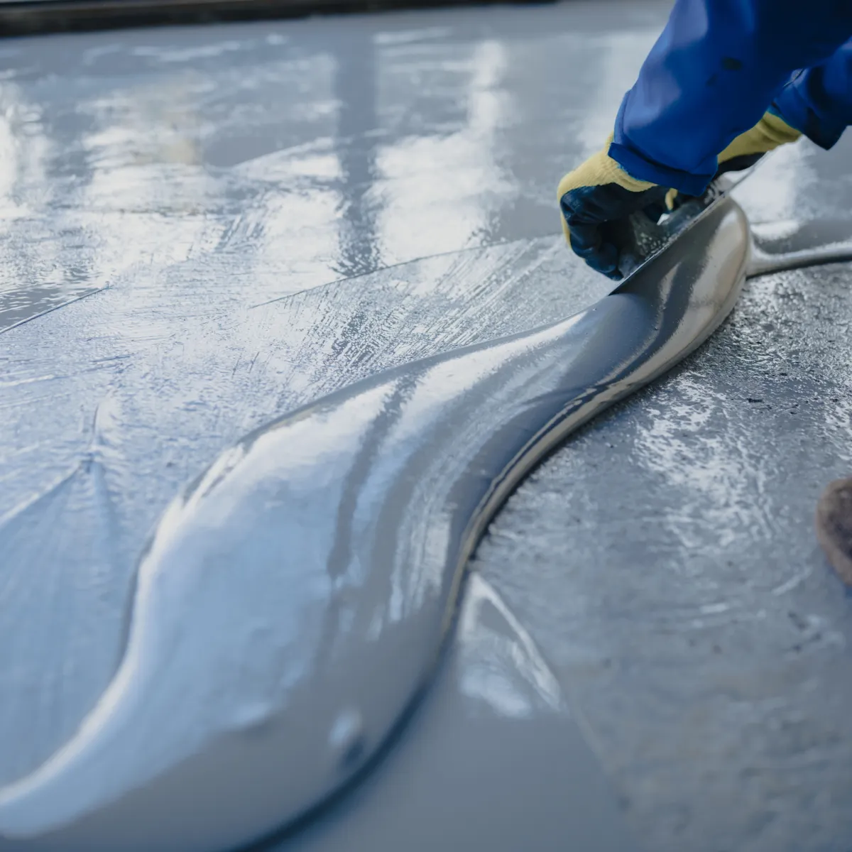 Plancher époxy de garage brillant à Québec