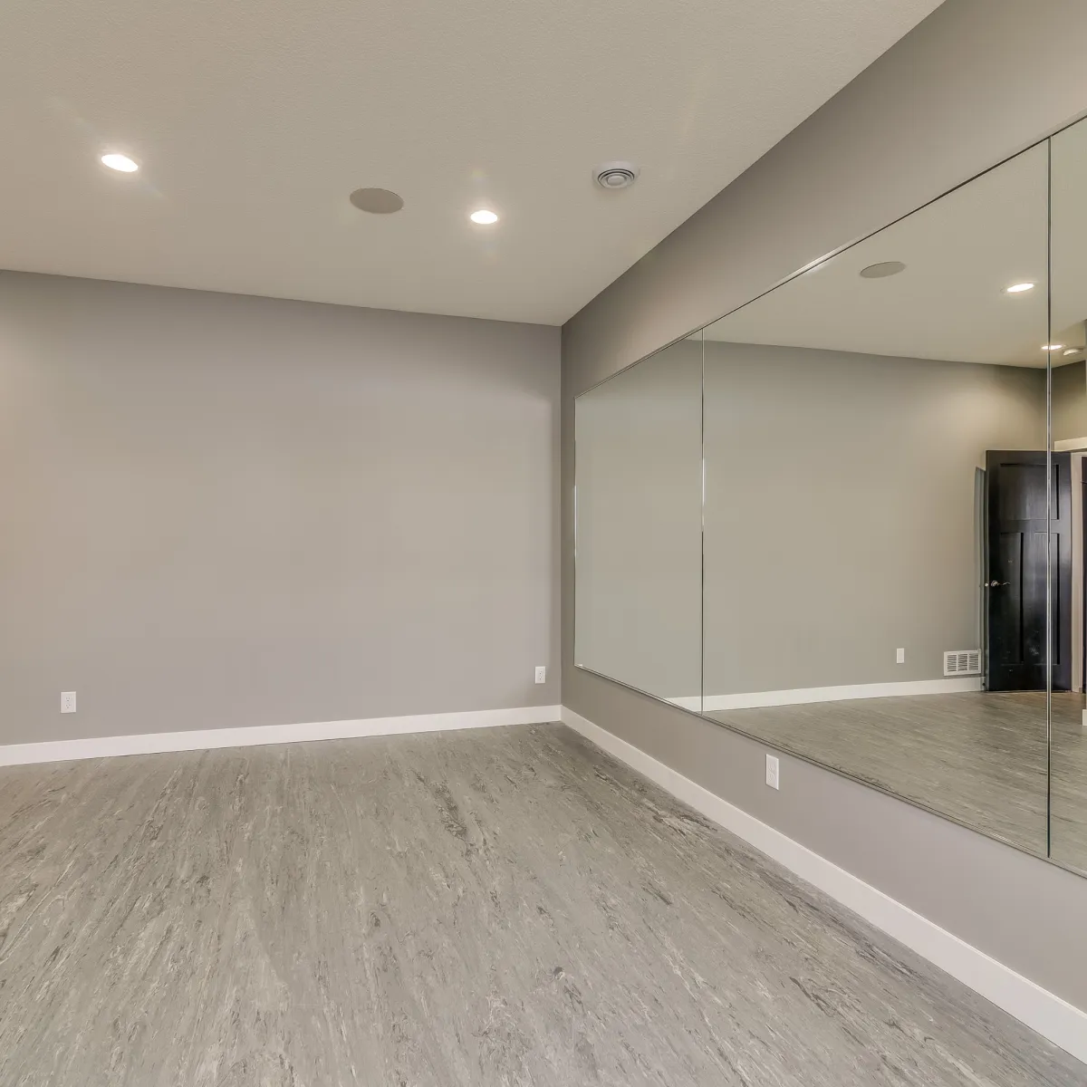 Situations nécessitant Plancher d’époxy pour garage à Québec