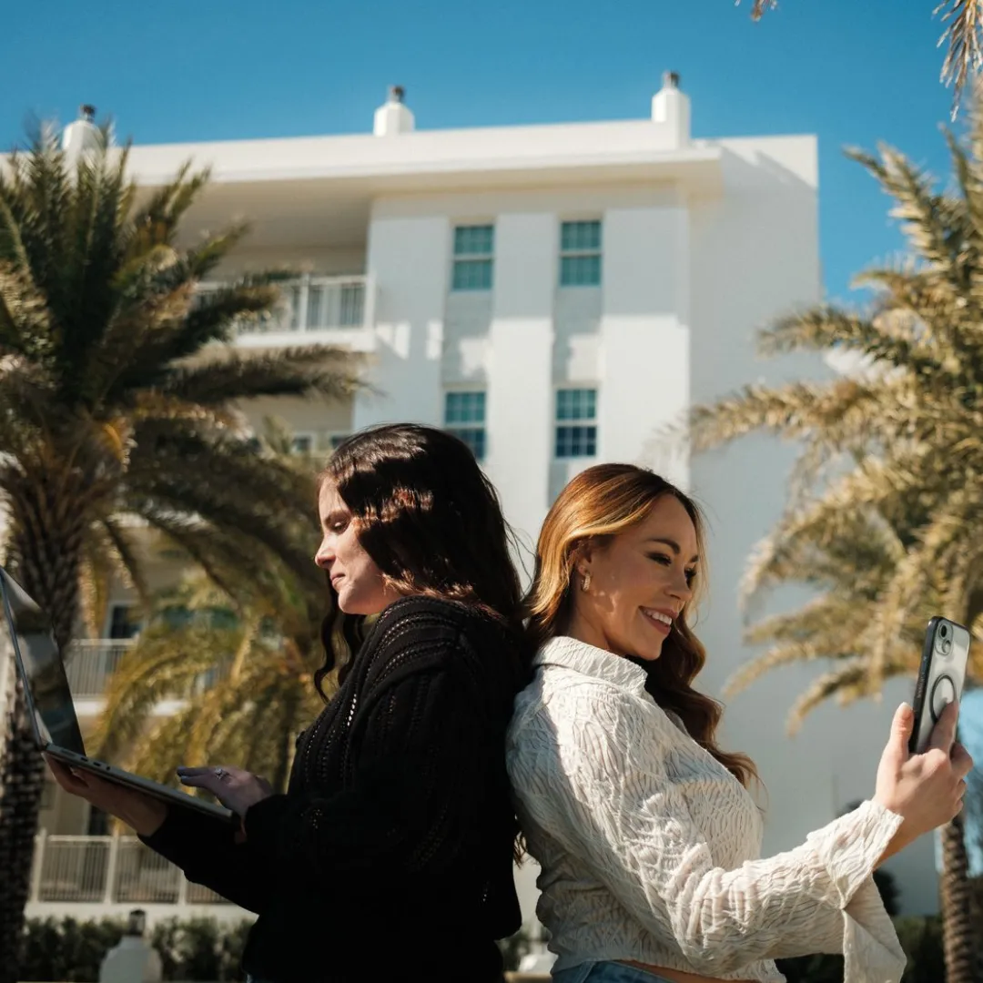Palm tree walk