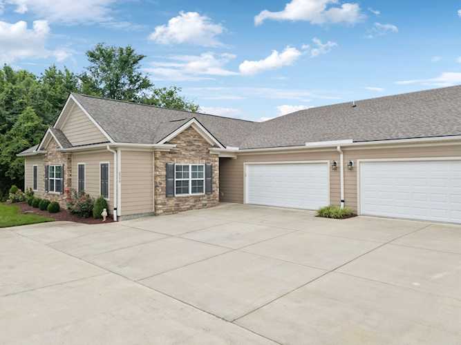 Murfreesboro Concrete builds and installs Driveway