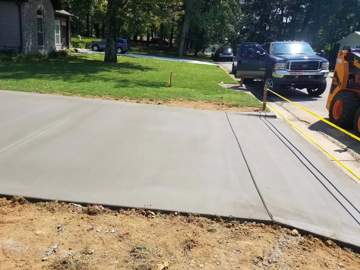 Murfreesboro Concrete builds and installs Driveway