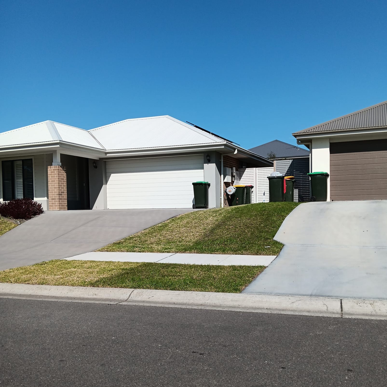 professional lawn edging service in Cessnock NSW