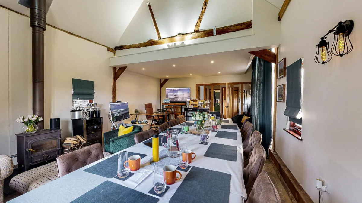 Masterhubs Bushells Clubhouse, St Albans, peer2peer board meeting room