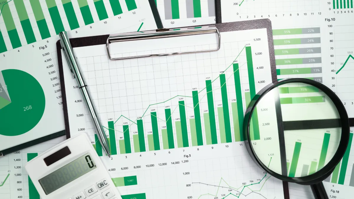 DIY Bookkeeping, Bookkeeper, or Accountant: What Does Your Business Really Need?