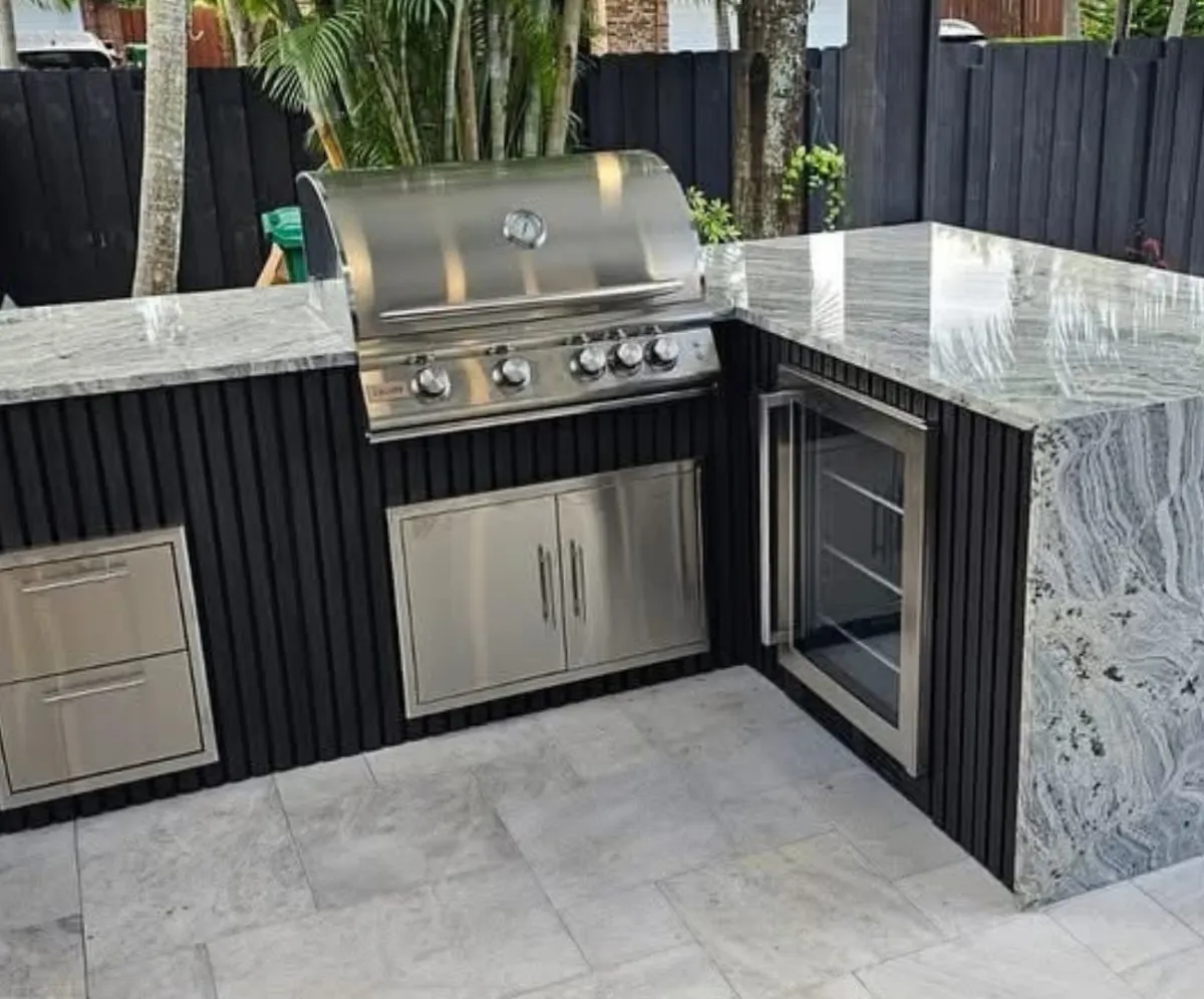 Outdoor Kitchen in Miami Dade County