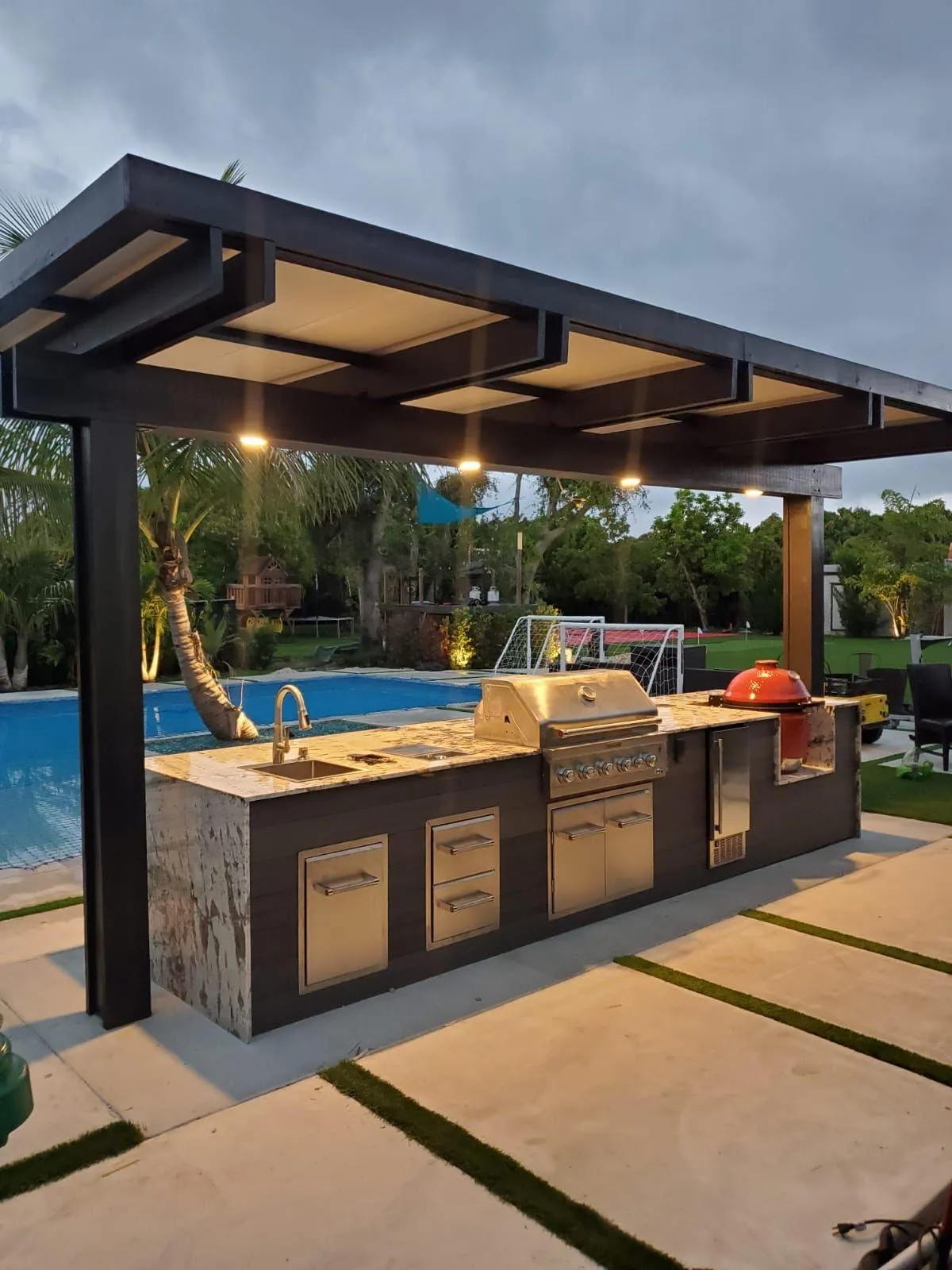 Outdoor Kitchen in Miami Dade County