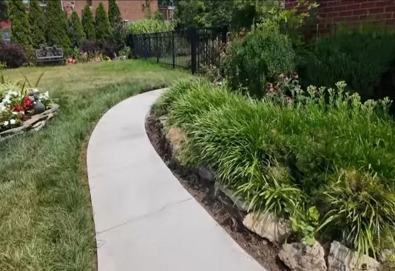 Pueblo Concrete Sidewalks & Walkways