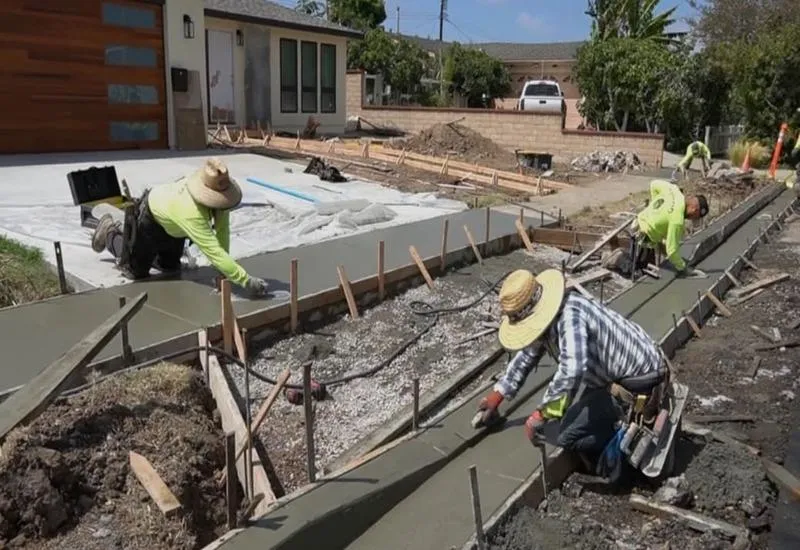 Blende Concrete Curbs & Gutters