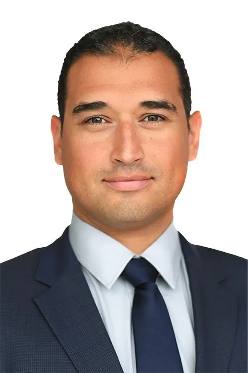 Shaun Tadlaoui, Mortgage Pro - Expert in Personalized Mortgage Solutions Serving CA, FL, TX, & WA