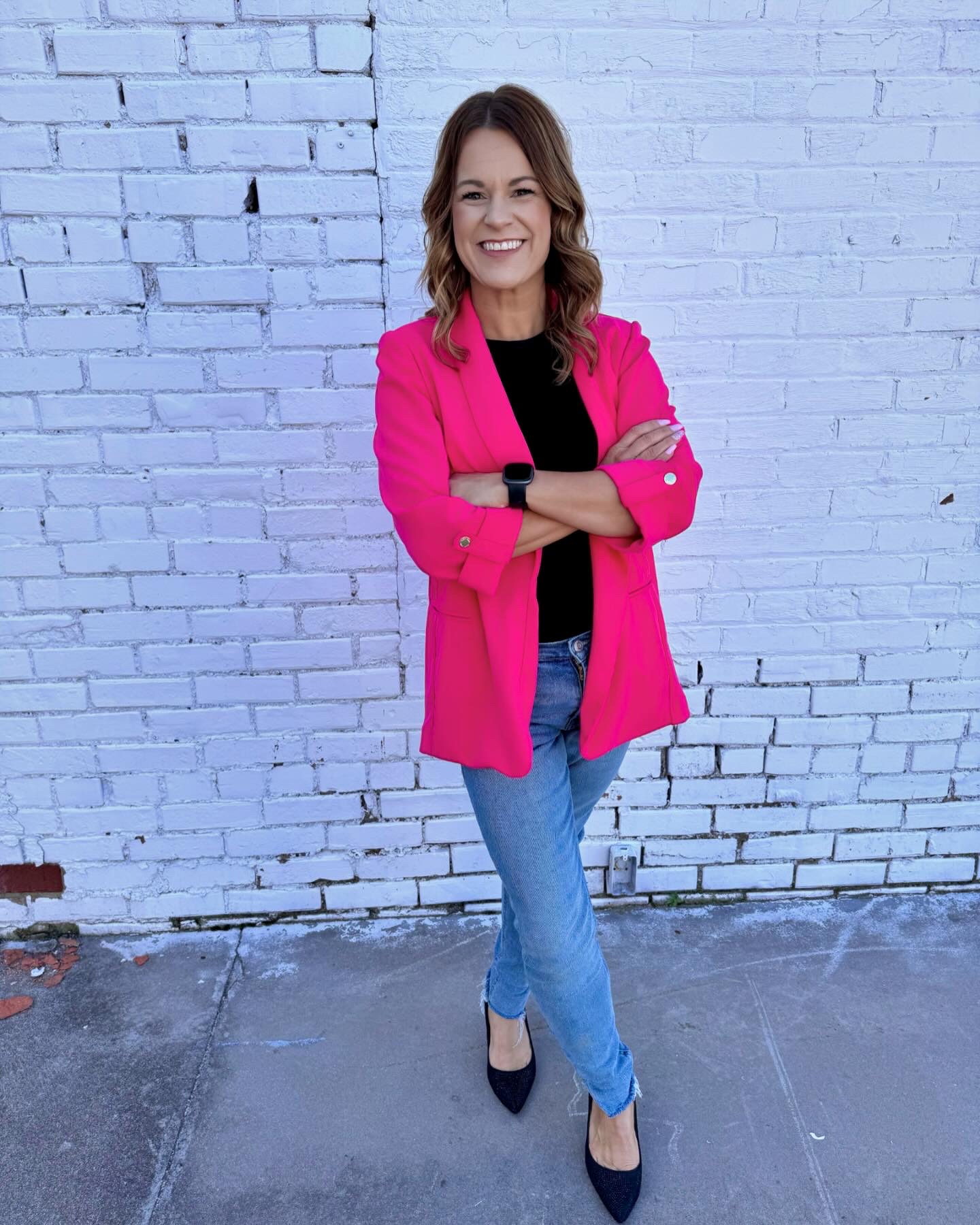 Portrait of Nikki Burton, licensed real estate agent