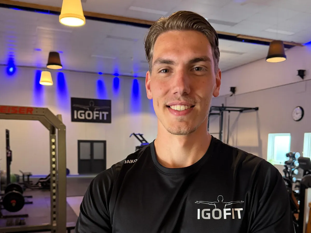 IGOFIT personal training session showing clients engaged in health coaching and Reformer Pilates for a healthier lifestyle.